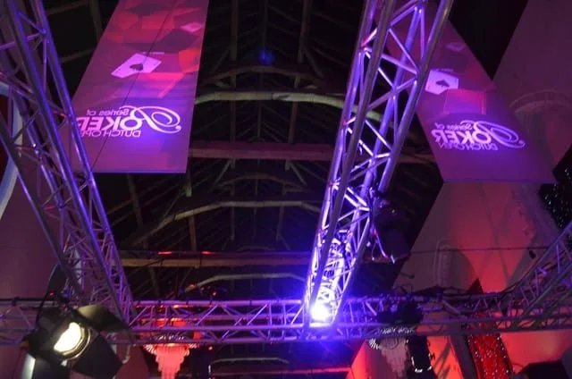 The roof, the roof... | 2013/12 - Dutch Open - 1.500 eu Dutch Open Main Event