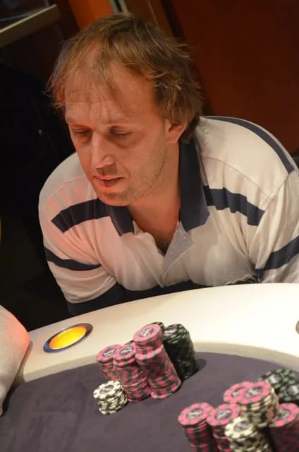Roger Hamers | 2013/12 - Valkenburg Series of Poker - 300 EU NL HE FO