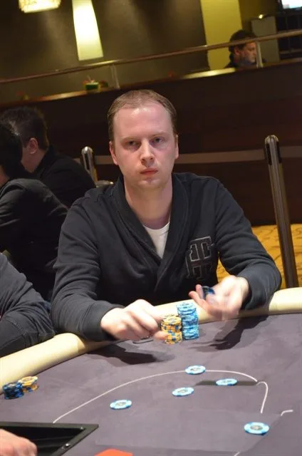 Pauil van het Veer | 2013/03 - Rotterdam Easter Series of Poker - 400 EU NLHE Bounty