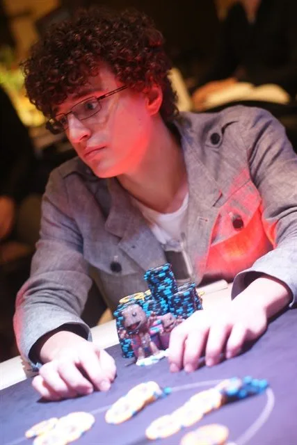 Wouter van den Bijgaart | 2013/03 - Rotterdam Easter Series of Poker - 400 EU NLHE Bounty