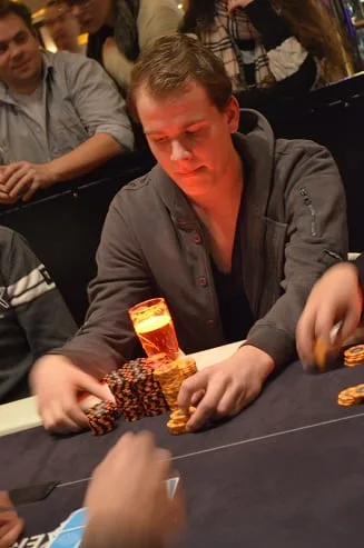Rutger Hennen | 2013/01 - Utrecht Series of Poker - 400 eu NLHE FO Bounty