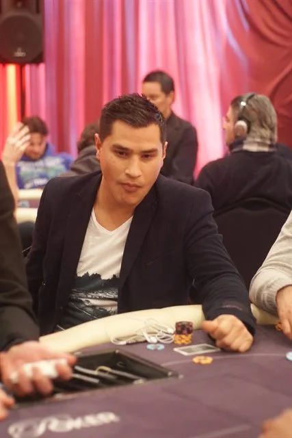 NULL | 2013/01 - Utrecht Series of Poker - 1000 eu NLHE FO