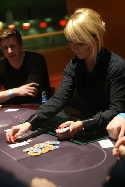 Flop komt... | 2013/04 - VIP Days Venlo F.O. Edition - 1000 EU Main Event