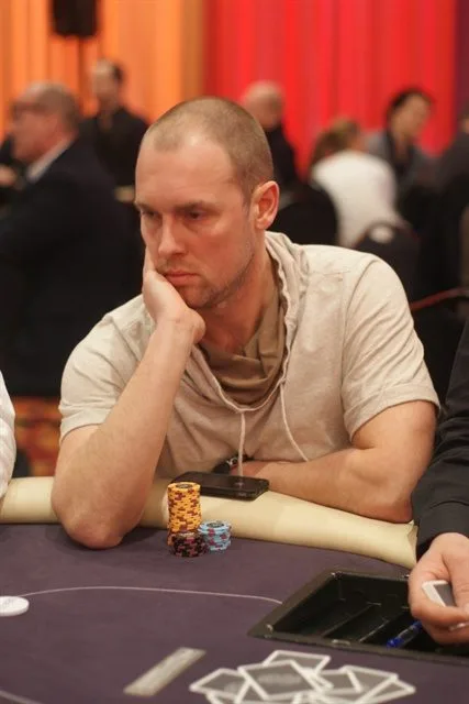NULL | 2013/01 - Utrecht Series of Poker - 1000 eu NLHE FO