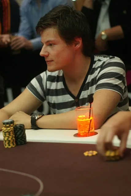 Coolerooney | 2013/05 - Valkenburg Series of Poker - 300 eu NLHE FO