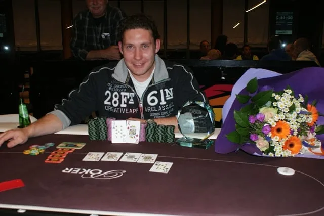 © 2026 Pokercity | Winnaar 300 eu NLHE FO: John Spierings | 2013/05 - Valkenburg Series of Poker - 300 eu NLHE FO Winnaar 300 eu NLHE FO: John Spierings | 2013/05 - Valkenburg Series of Poker - 300 eu NLHE FO