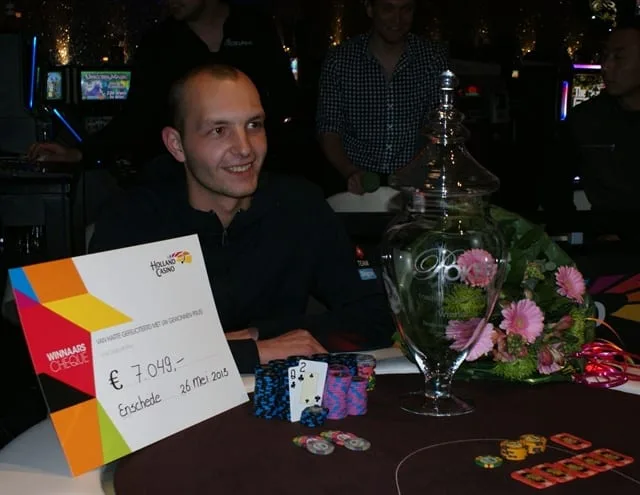 Denn is de winnaar | 2013/05 - Enschede Series of Poker - 330 eu Bounty