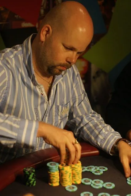 NULL | 2013/06 - Groningen Leeuwarden Series of Poker - 300 eu NLHE FO
