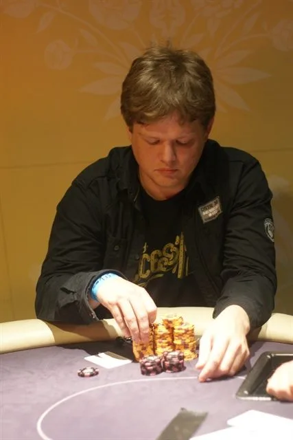 Hanz de Vries | 2013/07 - Venlo Series of Poker - 300 eu NLHE FO
