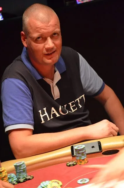 Raymond Noordhuis | 2013/08 - Rotterdam Series of Poker - 300 eu NLHE FO