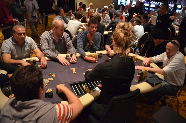 Tafel 9 | 2013/08 - Rotterdam Series of Poker - 600 eu Main Event 