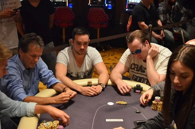 Tafel 12 | 2013/08 - Rotterdam Series of Poker - 600 eu Main Event 
