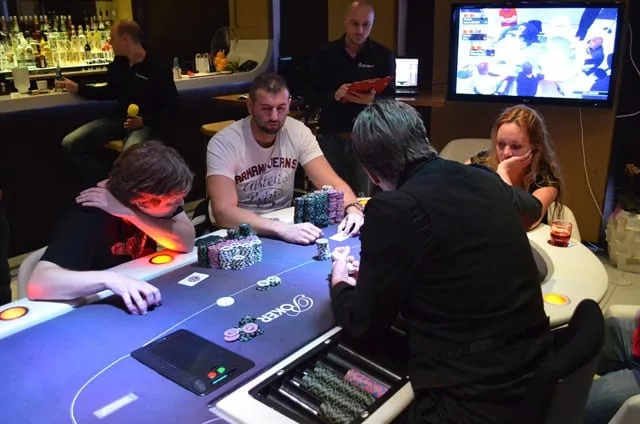 Hanz, Vladimir en Janneke | 2013/08 - Rotterdam Series of Poker - 600 eu Main Event 