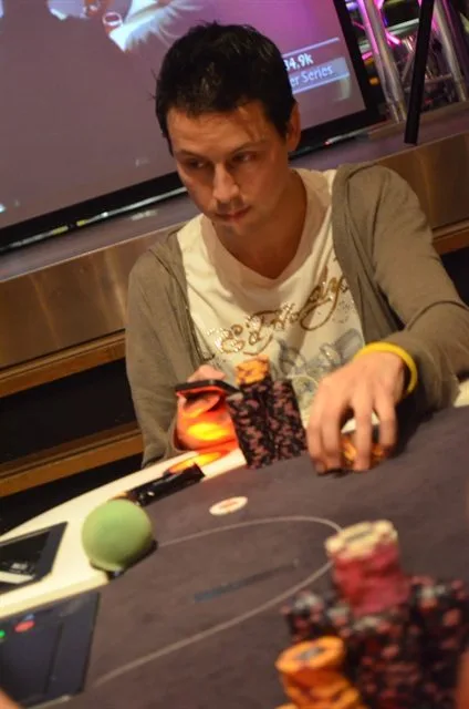 Vincent Lucardie | 2014/01 - Utrecht Poker Series - €550 NLHE Single Re-entry