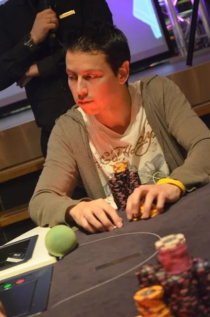 Vincent Lucardie | 2014/01 - Utrecht Poker Series - €550 NLHE Single Re-entry