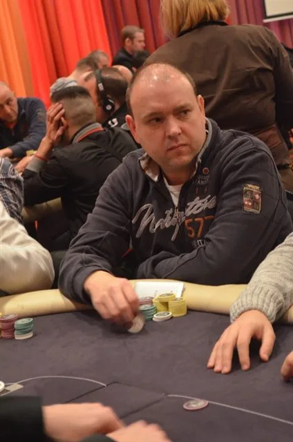 Alwin Plens | 2014/01 - Utrecht Poker Series - €770 NLHE FO Main Event 