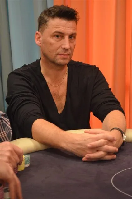 Dave van der Laan | 2014/01 - Utrecht Poker Series - €770 NLHE FO Main Event 