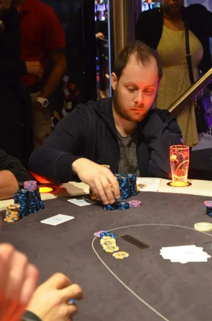 Pieter van Beek | 2014/01 - Utrecht Poker Series - €330 NLHE FO