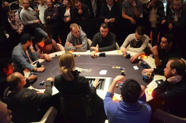 NULL | 2014/01 - Utrecht Poker Series - €330 NLHE FO