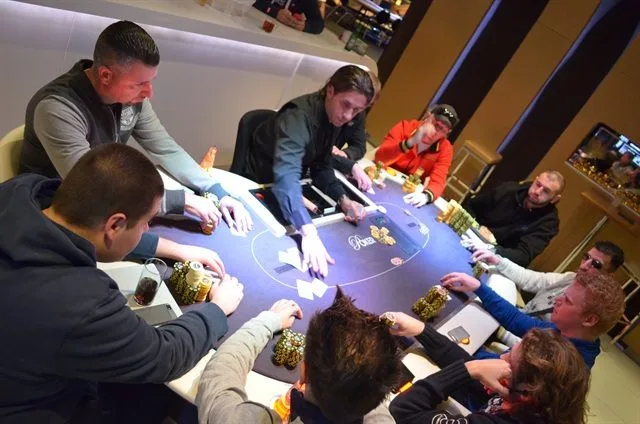 © 2026 Pokercity | Finaletafel €330 re-entry | 2014/02 - Rotterdam Poker Series - 300eu NLHE FT Finaletafel €330 re-entry | 2014/02 - Rotterdam Poker Series - 300eu NLHE FT