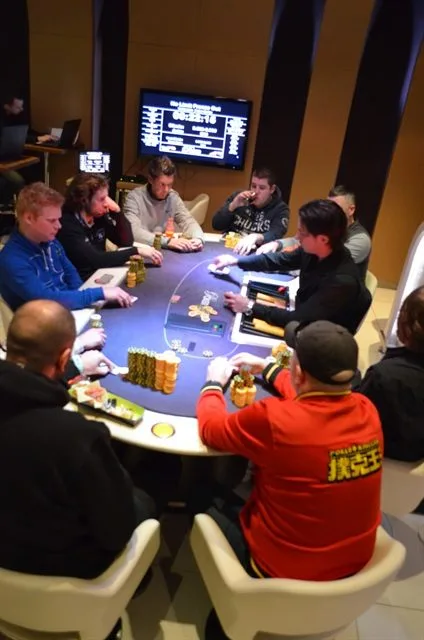© 2026 Pokercity | Finaletafel €330 re-entry | 2014/02 - Rotterdam Poker Series - 300eu NLHE FT Finaletafel €330 re-entry | 2014/02 - Rotterdam Poker Series - 300eu NLHE FT