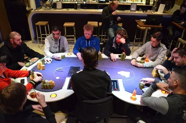 © 2026 Pokercity | Finaletafel €330 re-entry | 2014/02 - Rotterdam Poker Series - 300eu NLHE FT Finaletafel €330 re-entry | 2014/02 - Rotterdam Poker Series - 300eu NLHE FT
