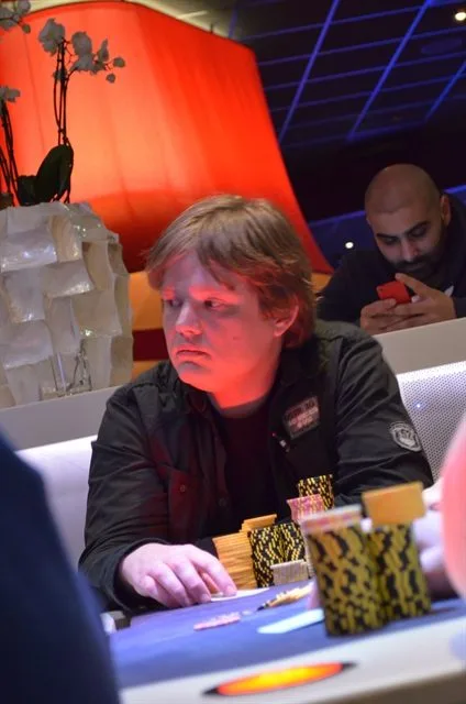 © 2026 Pokercity | Hanz de Vries | 2014/02 - Rotterdam Poker Series - 300eu NLHE FT Hanz de Vries | 2014/02 - Rotterdam Poker Series - 300eu NLHE FT