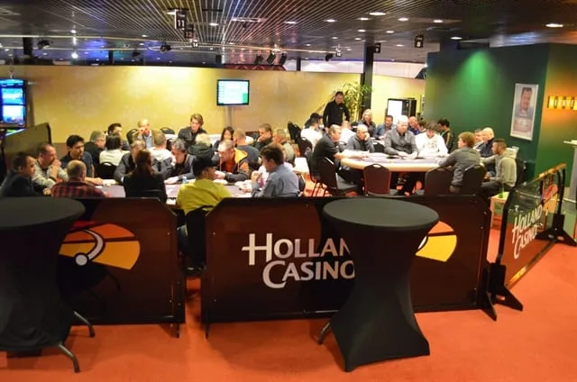 De 'secundaire' toernooizaal | 2014/04 - Venlo Poker Series - 400 eu NLHE