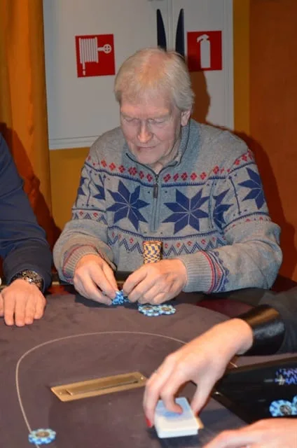 Jos van den Heuvel | 2014/04 - Venlo Poker Series - 700 eu NLHE Main Deep 