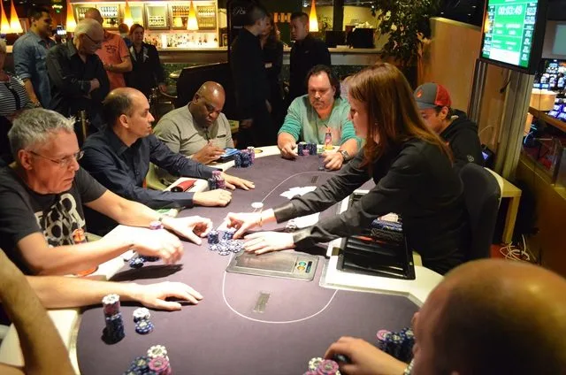 Main Event finaletafel Venlo | 2014/04 - Venlo Poker Series - 700 eu NLHE Main Deep 