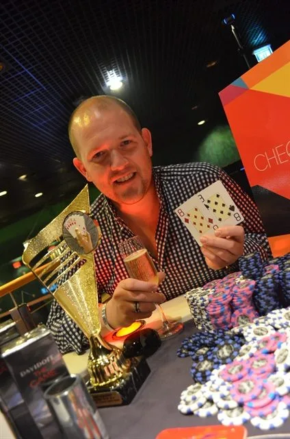 Pieter de Korver | 2014/04 - Venlo Poker Series - 700 eu NLHE Main Deep 