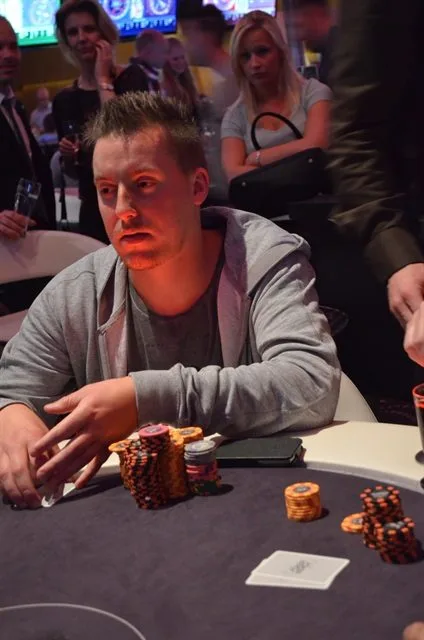 RalphTD | 2014/04 - Enschede Poker Series - 300 NLHE Bounty