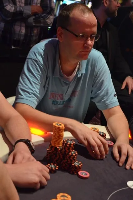 © 2026 Pokercity | Eelco Takens | 2014/04 - Enschede Poker Series - 300 NLHE Bounty Eelco Takens | 2014/04 - Enschede Poker Series - 300 NLHE Bounty