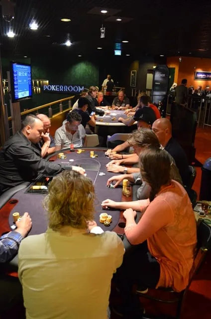 Tafel Chris Boelens | 2014/07 - Venlo Poker Series - 400 eu NLHE FO