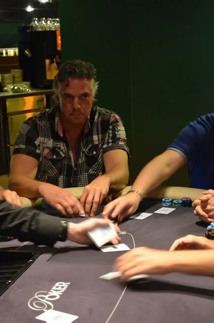 Ron Stoffers | 2014/07 - Venlo Poker Series - 700 eu Main Event NLHE FO