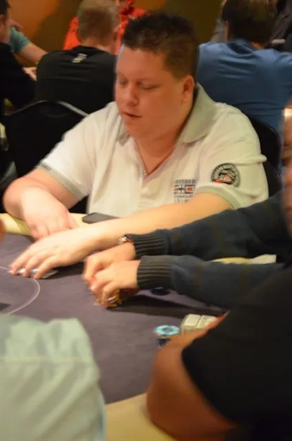 © 2026 Pokercity | Tonny van Eck | 2014/07 - Venlo Poker Series - 700 eu Main Event NLHE FO Tonny van Eck | 2014/07 - Venlo Poker Series - 700 eu Main Event NLHE FO