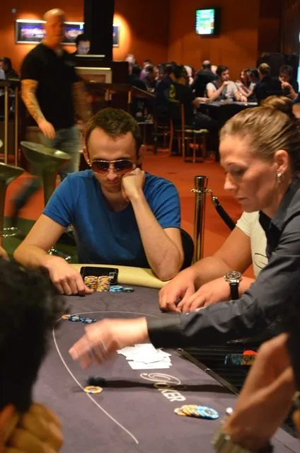 © 2026 Pokercity | Patrick van Rietschoten | 2014/07 - Venlo Poker Series - 700 eu Main Event NLHE FO Patrick van Rietschoten | 2014/07 - Venlo Poker Series - 700 eu Main Event NLHE FO