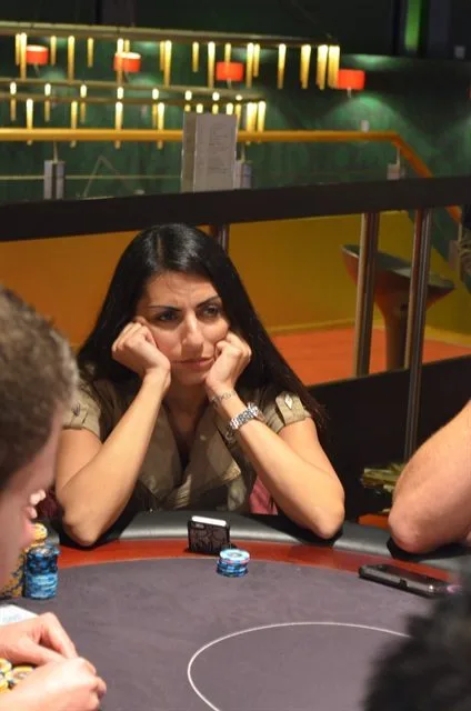 Funda La Iancona | 2014/07 - Venlo Poker Series - 700 eu Main Event NLHE FO