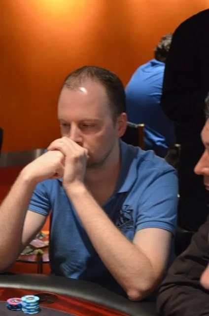 NULL | 2014/07 - Venlo Poker Series - 700 eu Main Event NLHE FO