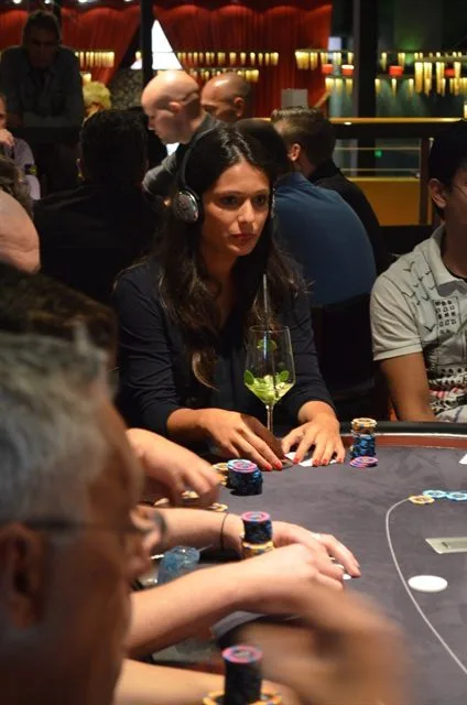 Sabina Hiatullah | 2014/07 - Venlo Poker Series - 700 eu Main Event NLHE FO