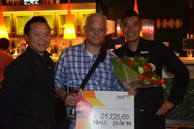 Winnaar 700 eu Main Event NLHE FO: Raffaele Penna | 2014/07 - Venlo Poker Series - 700 eu Main Event NLHE FO