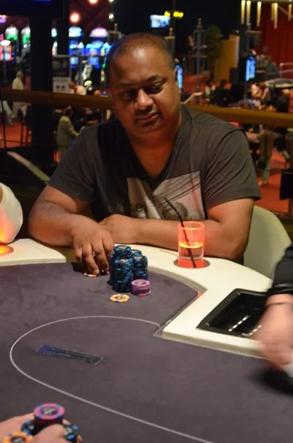 Stieven Razab-Sekh | 2014/07 - Venlo Poker Series - 700 eu Main Event NLHE FO