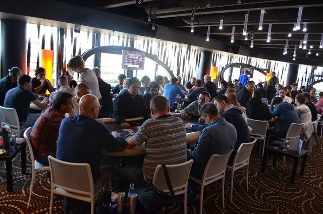 Toernooizaal Toplounge | 2014/09 - Scheveningen Poker Series - 600 eu Main Event 