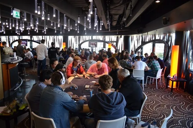 Toernooizaal Toplounge | 2014/09 - Scheveningen Poker Series - 600 eu Main Event 