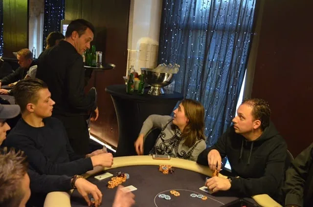 Britt en de brush | 2014/10 - Breda Poker Series - 300 eu NLHE Bounty