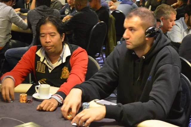Hoogendoorn lijkt klein | 2014/10 - Breda Poker Series - 300 eu NLHE Bounty