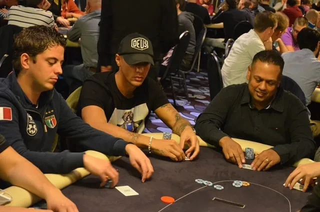 Smeets, Timmer en Bhaggoe | 2014/10 - Breda Poker Series - 300 eu NLHE Bounty