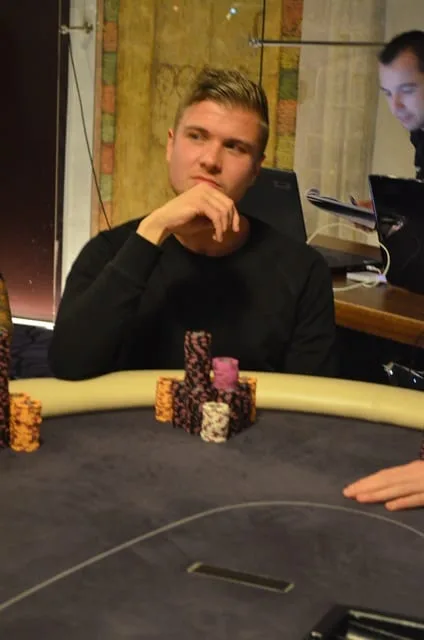 Bastian | 2014/10 - Breda Poker Series - 300 eu NLHE Bounty