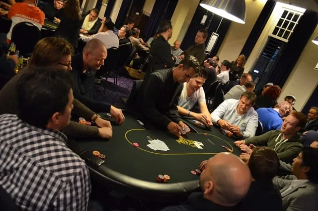 Tafel Roovers - Brader J. | 2014/10 - Breda Poker Series - 400 eu NLHE Deepstack