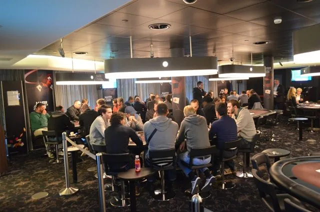 Beneden | 2014/11 - Master Classics of Poker - 1500 eu NLHE Re-Entry